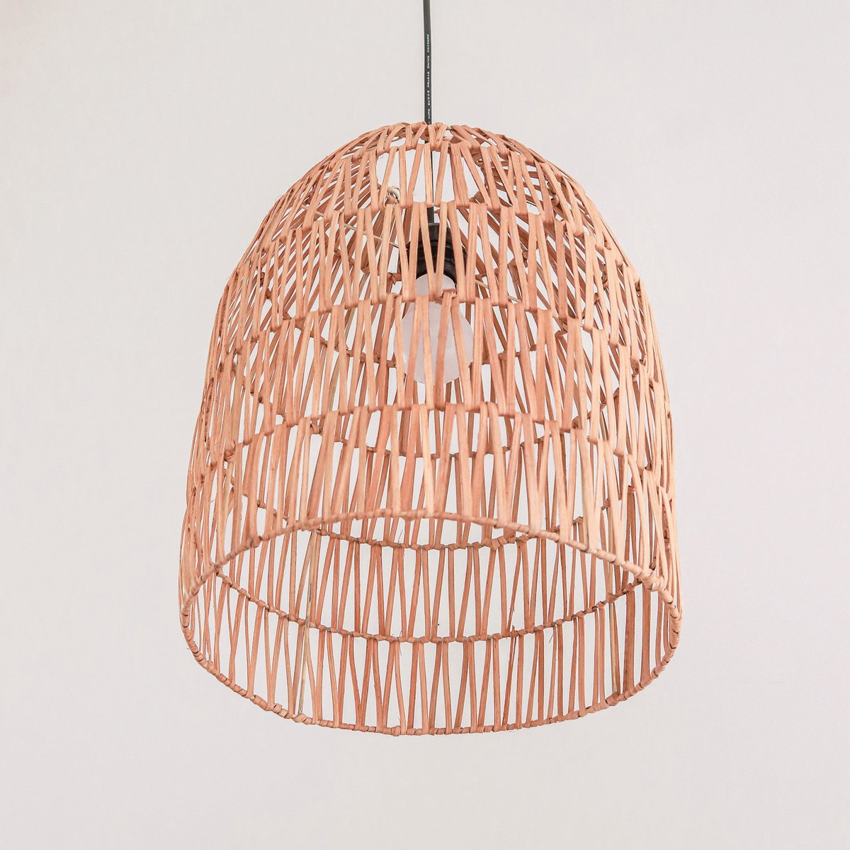 MALUKA – Handgemachter Lampenschirm aus Rattan