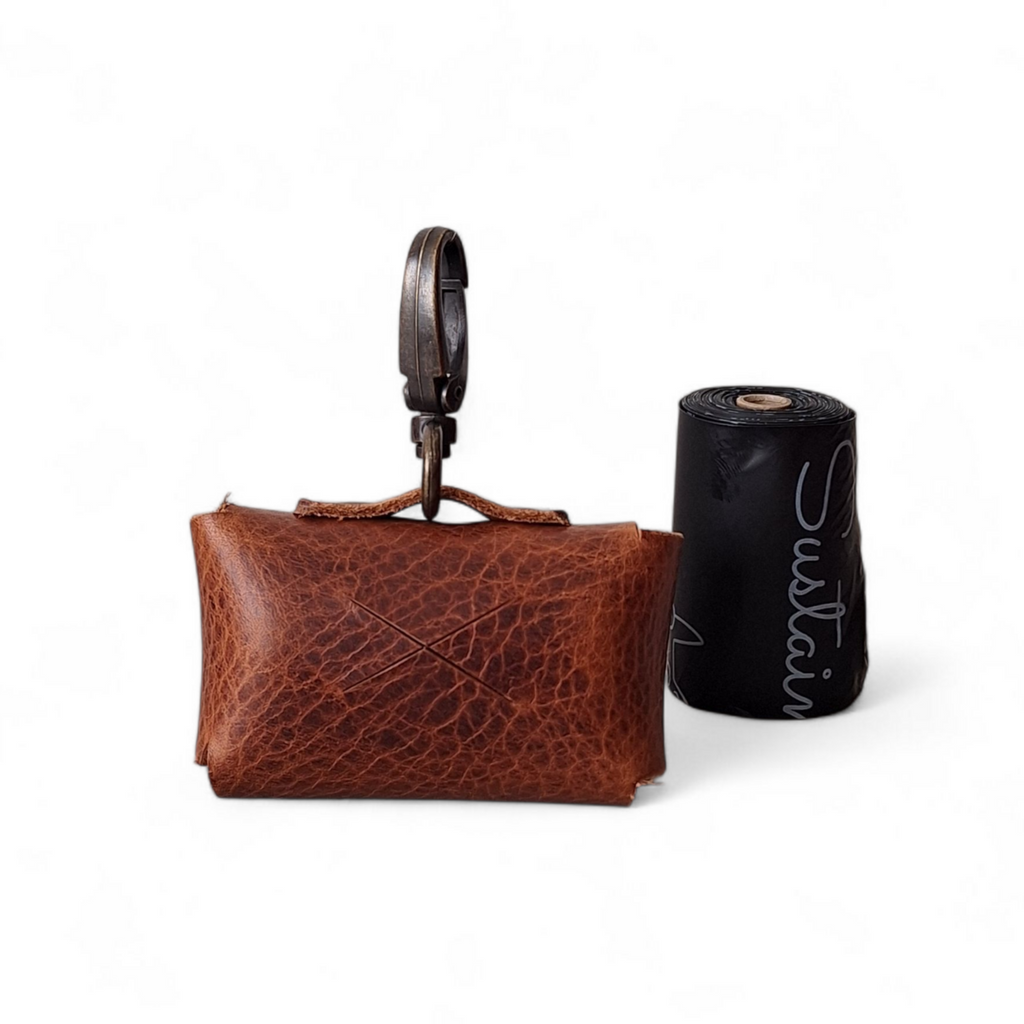 Cooper & Quint poop bag holder - tanned leather - Brown