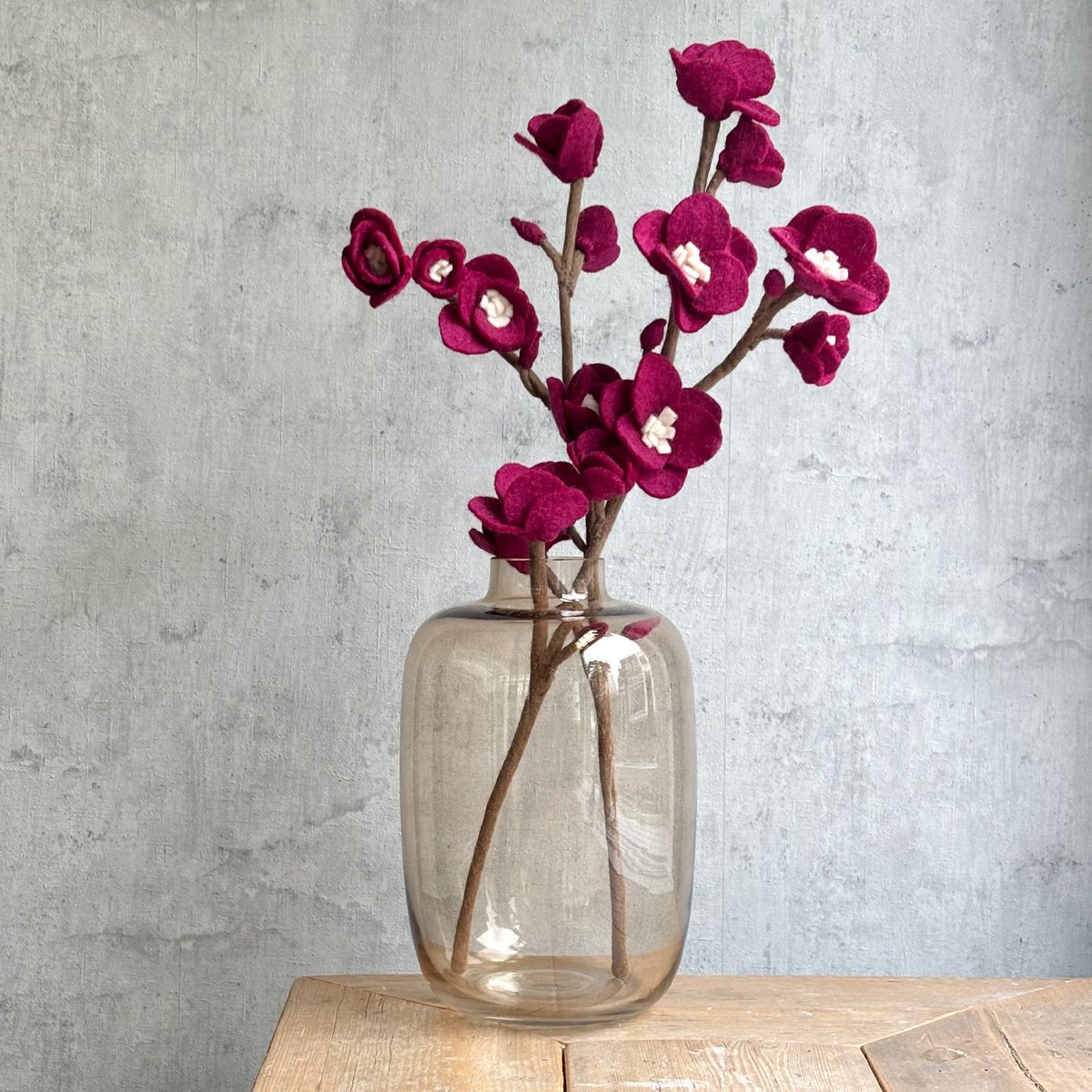BeYoona Vilten Bloesemtak Paars/Rood 50 cm – Handgemaakt