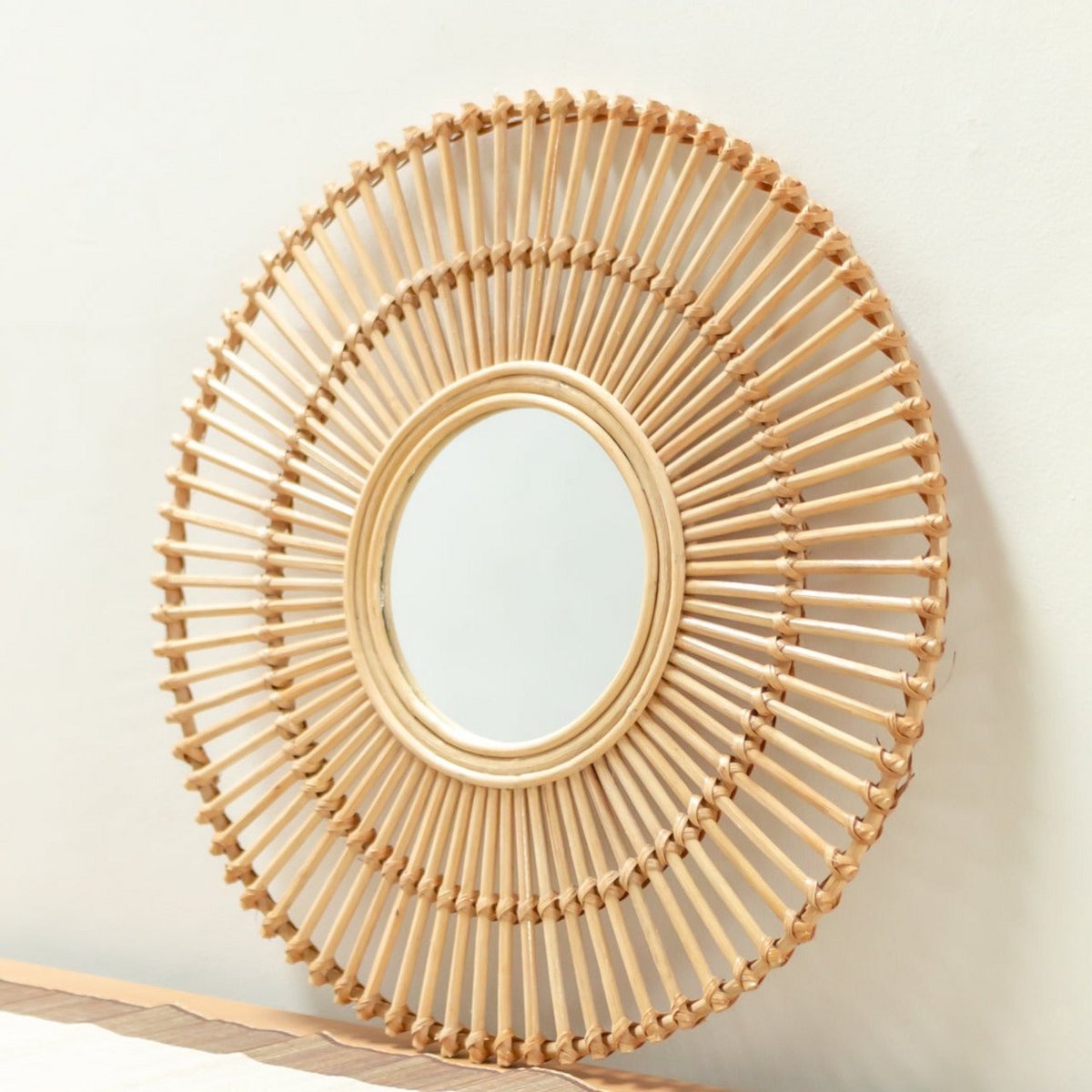BUMI – Handgemachter Wandspiegel aus Rattan 58cm