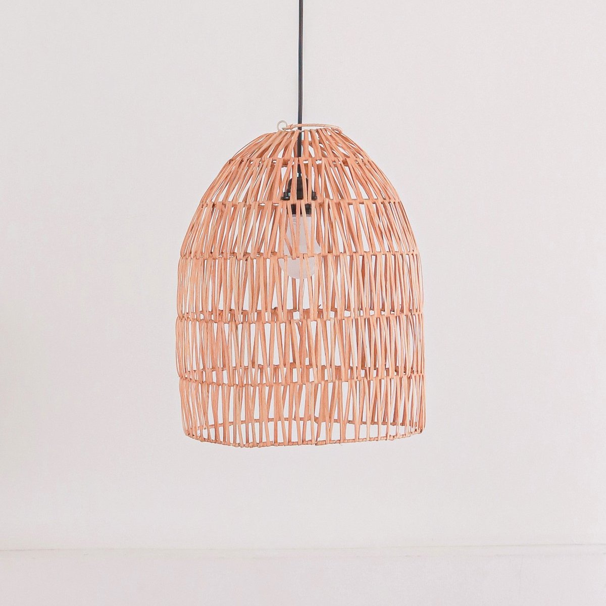 MALUKA – Handgemachter Lampenschirm aus Rattan