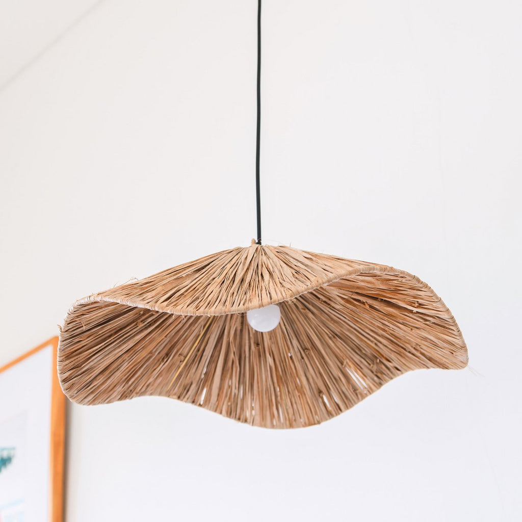 TAMPAH – Handgefertigter Raffia-Lampenschirm