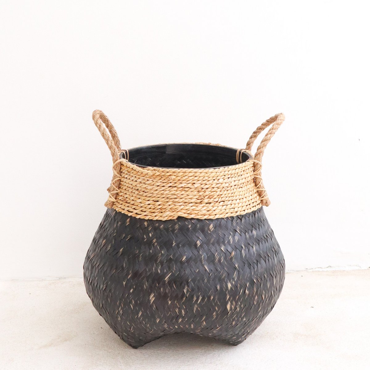 BENOA – Handmade bamboo basket black