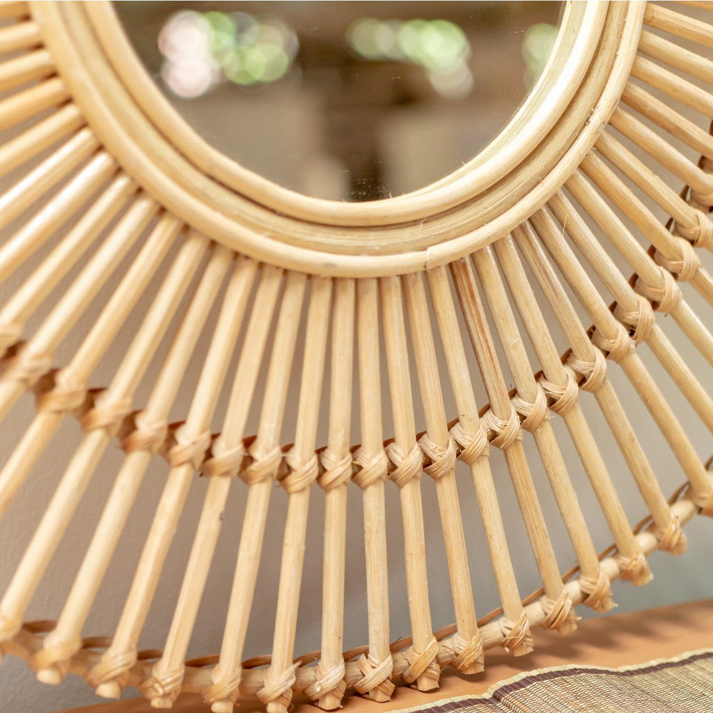 BUMI – Handgemachter Wandspiegel aus Rattan 58cm