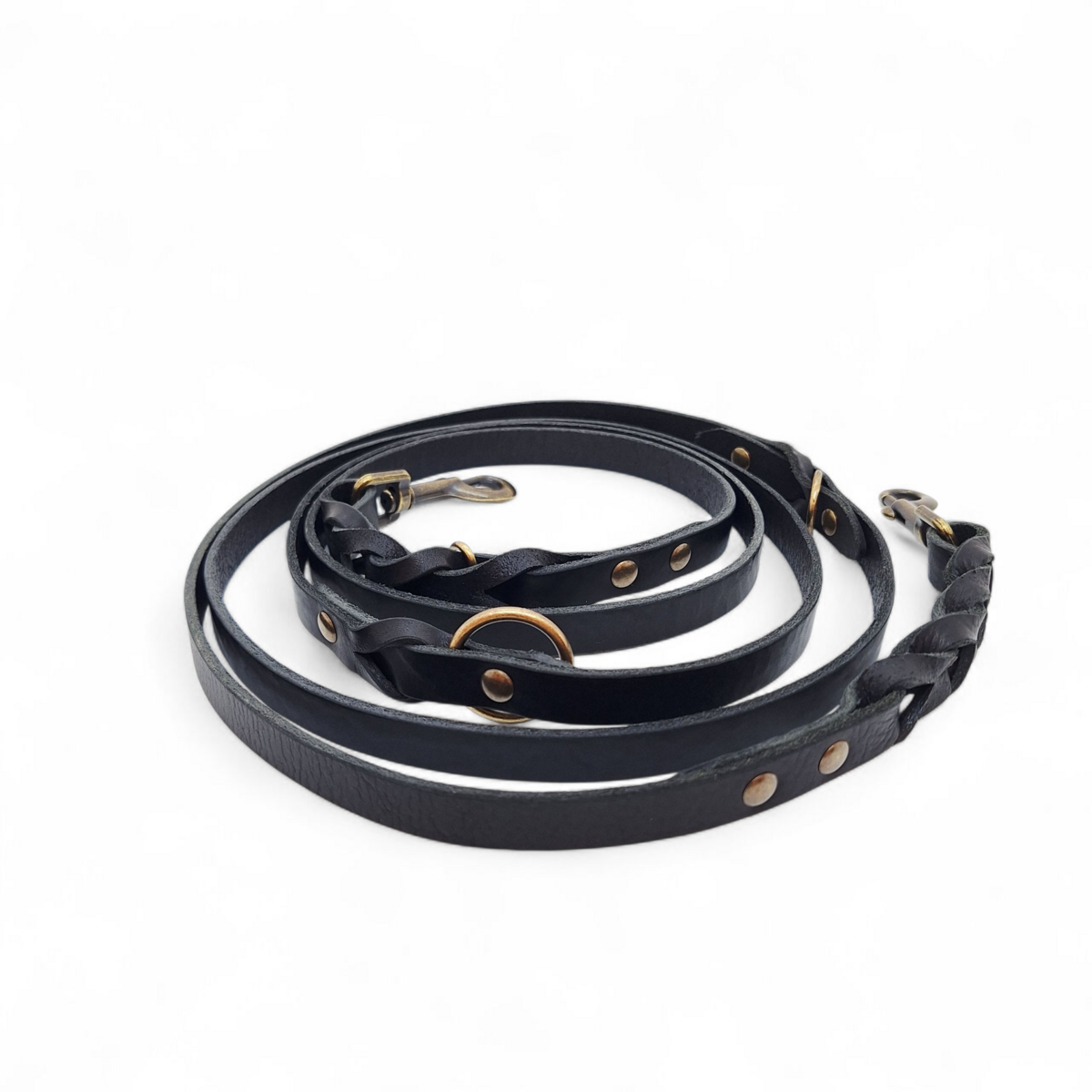 Cooper & Quint Twisted Switch Adjustable Dog Leash – Black