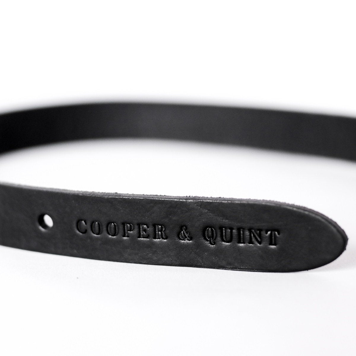 Cooper & Quint No Fuss Leather Dog Collar – Black