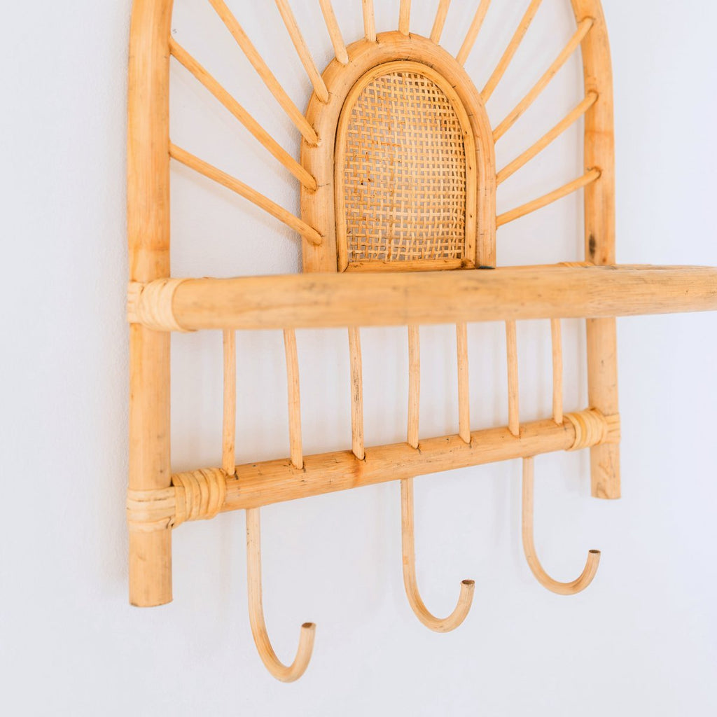 Banten Rotan Wandplank met 3 Haken – Handgemaakt