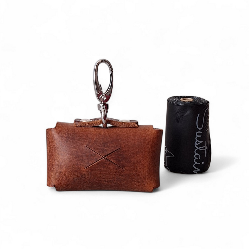 Cooper & Quint poop bag holder - tanned leather - Brown