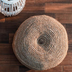TELU – Handgefertigter Raffia-Pouf