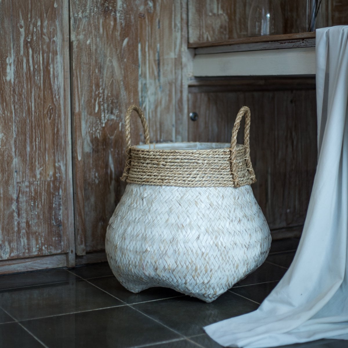 BENOA – Handmade white bamboo basket