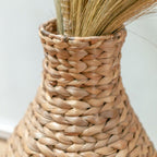 DAYANA – Handgefertigte Vase aus Wasserhyazinthe