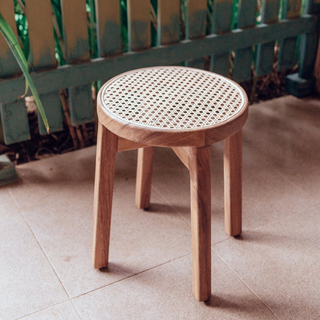 CARAMIN – Handmade stool from rainbow wood & rattan